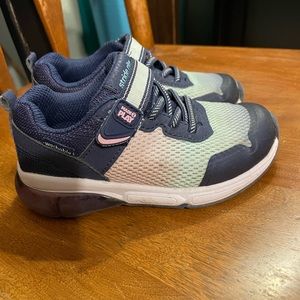 Stride Rite 8W toddler tennies